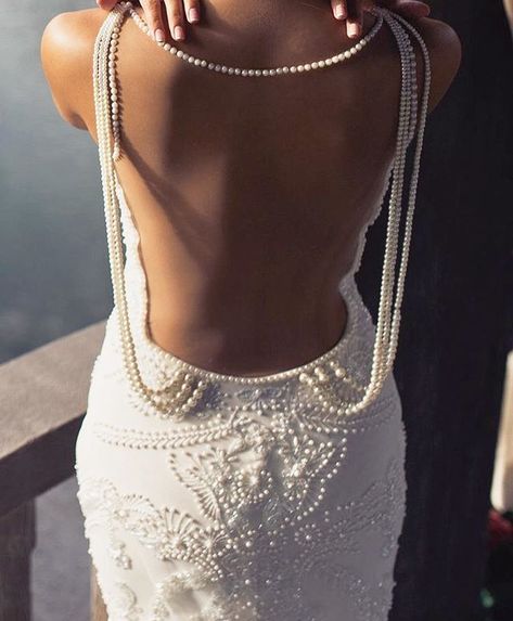 String Dress, Dress Pearl, Pearl Dress, Prom Looks, Backless Top, New Wedding Dresses, Back Dress, Pearl Chain, Strap Dress