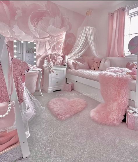 Girly Pink Bedroom, Pink Wednesday, Pink Bedroom Design, Bedroom Ideas For Small Rooms Cozy, Pink Girl Room, Dream Bedroom Inspiration, Girly Apartment Decor, Pink Bedroom Decor, Pink Room Decor