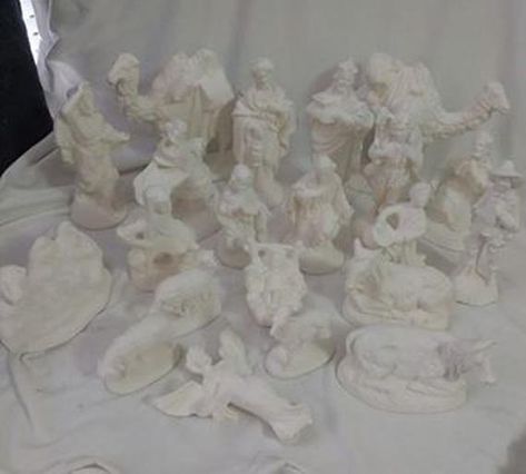 Ceramic Nativity, Ready To Paint Ceramics, Ceramic Shop, Ceramic Bisque, 5 To 7, Christmas Paintings, Wood Work, Nativity Set, Easy Paintings