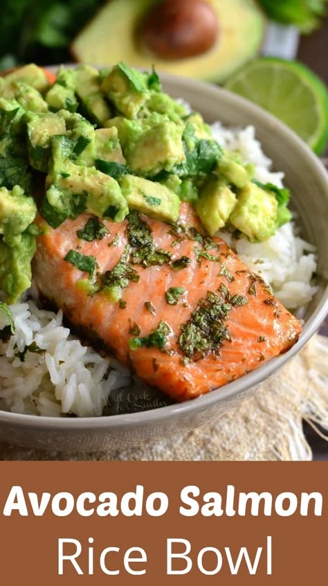 Avocado Salmon Rice Bowl. Beautiful honey, lime, and cilantro flavors come together is this tasty salmon rice bowl. #easyrecipes #healthy #salmon #avocaod Hummus Wrap, Avocado Dessert, Salmon Rice Bowl, Salmon Rice, Ayam Bakar, Salmon Avocado, Healthy Salmon, Salmon And Rice, Baked Salmon Recipes