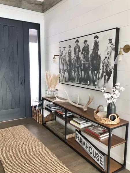 Ranch Style Apartment, Rustic Western Entryway, Modern Mobile Home Decor, Large Western Wall Decor, Western Home Decor On A Budget, Classy Country Home Decor, Chic Western Home Decor, Chelsea Houska House Decor, Modern Western Entryway