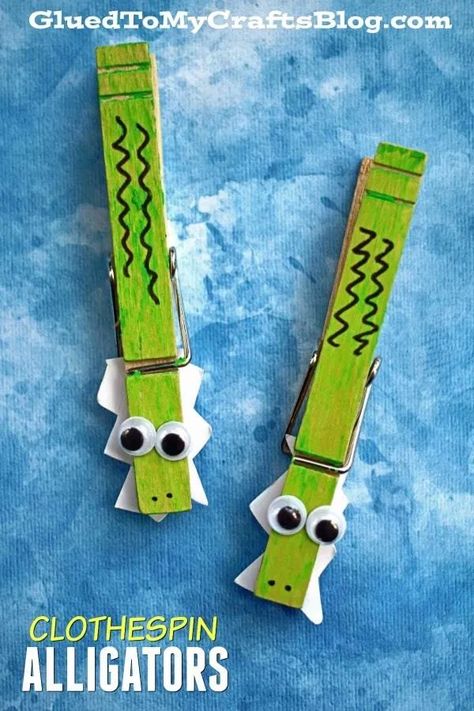 Clothespin Alligator Friend - Kid Craft - Glued To My Crafts Clothespin Alligator, Alligator Puppet, Alligator Crafts, Crocodile Craft, Alligators Art, Puppet Craft, Friend Crafts, Puppet Crafts, Kid Craft