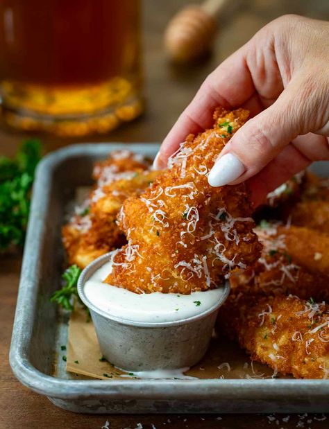 Savor the flavor of Garlic Parmesan Chicken Tenders. Crispy on the outside, juicy on the inside, and bursting with garlic and parmesan! Chicken Tenders Crispy, Garlic Parmesan Chicken Tenders, Chinese Chicken Salad Recipe, Parmesan Chicken Tenders, Pizza Slider, Crispy Chicken Tenders, Chinese Chicken Salad, Chicken Tenderloins, Birthday Hairstyles