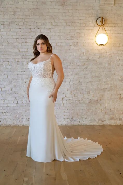 Bride Black Women, Wedding Reception Dress For Bride, Reception Dress For Bride, Stella York Bridal, Dress For Bride, Curvy Wedding, Wedding Frocks, Column Wedding Dress, Plus Wedding Dresses