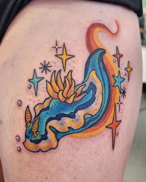 Slug Tattoo, Aquatic Tattoo, Left Arm Tattoos, Seahorse Tattoo, Bright Tattoos, Becoming A Tattoo Artist, Funky Tattoos, Sea Tattoo, Bunny Tattoos