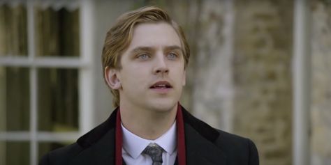 Downton Abbey was Dan Stevens' big break into showbiz for American audiences, but apparently there were some distressing elements to the hit show. Downton Abbey Dan Stevens, Beast Live Action, Matthew And Mary, Matthew Crawley, Dan Stevens, Bachelor Nation, Maggie Smith, Netflix Streaming, Downton Abbey