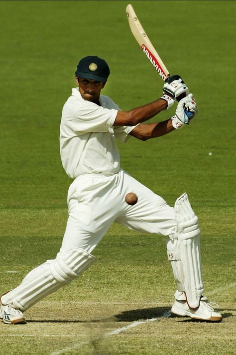 December 16, 2003. India started Day 5 of the 2nd Test vs Australia in Adelaide at 37/0. Their target was 230 and a chance to go 1-0 up in the 4-match series. At 48/1, Rahul Dravid walked into bat. Having made 233 in the first innings, the man knew he would have to stay out there for a long time if India were to get home. He did just that. AFP Runs were flowing steadily and the odd wicket falling here and there, but one man was standing tall. Dravid kept his mind cool, put his head down and grin Rahul Dravid, Team India, 90s Kids, The Man, Bat, Art Inspiration, Target, Australia, India