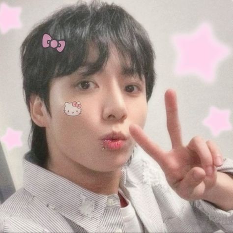 Baby Star Candy, Jeon Jungkook Icon, Bts Pfp, Hello Kitty Videos, Aesthetic Baby, Baby Icon, Everything Is Blue, Jungkook Icon, Baby Pink Aesthetic