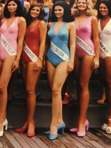 Delta Burke Miss Florida At the 1975 Miss America Pageant Delta Burke Miss Florida, Miss America Aesthetic, 1970s Beauty, Gracie Hart, Pageant Aesthetic, Gerald Mcraney, Miss Pageant, Pageant Queen, Miss Florida