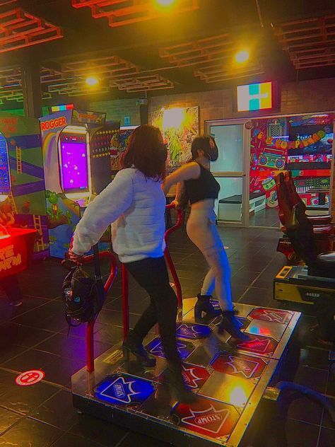 Dance machine arcade
Pics for friends 
Fotos para imitar con tu amiga
Dancing
Goals Dance Revolution Arcade, People Playing Arcade Games, Arcade Dance Machine Aesthetic, People At Arcade, Arcade Dance Machine, Dance Dance Revolution Arcade, Dance Arcade Game, Dance Dance Revolution Aesthetic, Ddr Machine