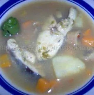 Fish Broth Recipe, Fish Broth, Caribbean Dishes, Trinidadian Recipes, Caribbean Foods, Trinidad Recipes, How To Make Fish, Trini Food, Cooking Fish