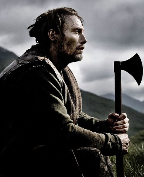 Mads Mikkelsen in Valhalla Rising Norse Mythology Book, Valhalla Rising, Mythology Books, Mads Mikkelsen, Viking Warrior, Viking Age, Stanley Kubrick, Norse Mythology, Film Serie