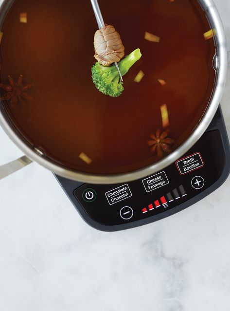 Ricardo's Recipe : Soy and Anise Beef broth (for beef, lamb, pork and chicken fondue) Chicken Fondue, Fondue Broth, Broth Fondue Recipes, Fondue Night, Fondue Recipes, Fondue Set, Broth Recipes, Vegetarian Appetizers, Dessert Bread