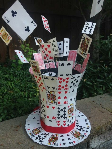 Mad Hatter Tea Party Hat Ideas, Cards Alice In Wonderland Costume, Mad Hatters Hat Ideas, Alice In Wonderland Hat Ideas, Mad Hatter Tea Party Hats, Crazy Hat Decorating Ideas, Disney Hats Diy, Mad Hatter Diy Hat, Mad Hatters Tea Party Costumes