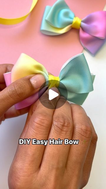 Monica Silva on Instagram: "Don’t forget to check my other hair bow tutorials 🫶 #hairbowtutorial #hairbowdiy #bowdiy #ribbon #liston moño" Hair Barrettes Diy How To Make, Diy Hairbow Tutorial, How To Make A Bow With Ribbon For Hair, Handmade Hair Bows Tutorial, Diy Hair Bows With Ribbon, Hair Bow Tutorial, Making Hair, Hair Ribbons, Bow Tutorial