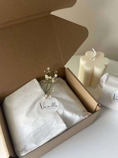 Candle gift box Candle Unboxing, Unboxing Ideas, Unboxing Aesthetic, Candle Gift Box, Aesthetic Board, Gifting Ideas, Unboxing Experience, Candle Gift, Scrunchies