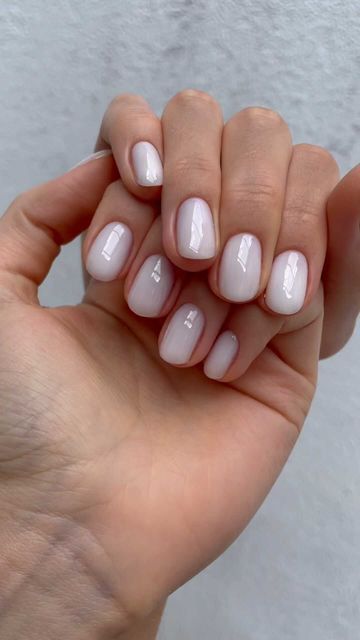 White Nails Natural, Natural Nails Designs, Nature Nails Designs, Whiter Nails, Natur Nails, Natural Nail Manicure, Natural Nails Manicure, Hello Nails, Nails Natural