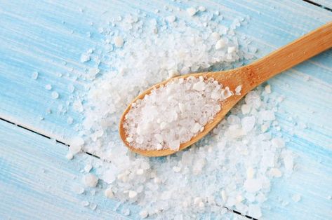 The Science of Salt: What Kind Should We Be Consuming? | Clean Food Crush Salt Water Cleanse, Sodium Intake, Iodized Salt, Salty Foods, Table Salt, Colon Cleanse, Salt Scrub, Low Sodium, Detox Drinks