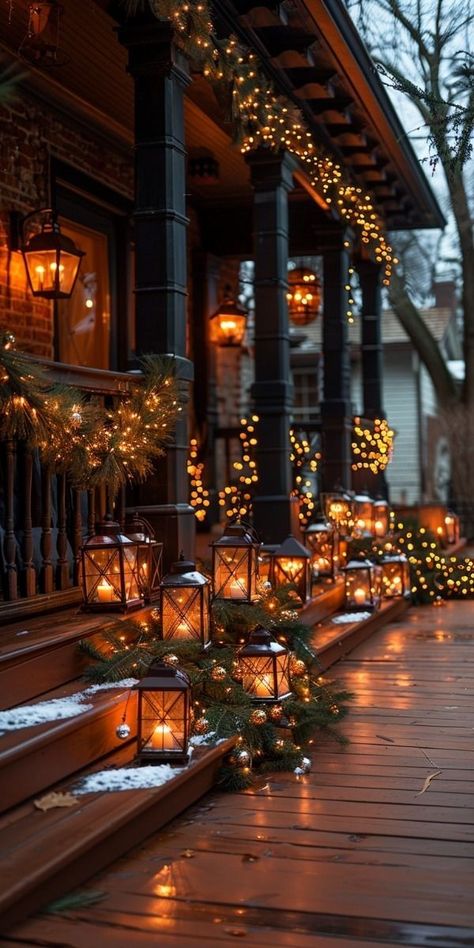 Autumn Porch, Christmas Front Porch, Front Porch Decorating, Indoor Christmas Decorations, Front Porch Christmas Decor, Christmas Porch, Fall Porch, Porch Lighting, Trending Styles