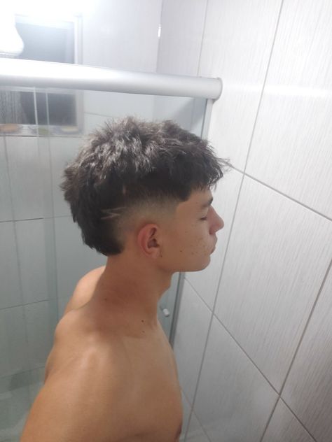 Mid Burst Fade Straight Hair, Drop Fade Straight Hair, Haircuts Straight Hair Men, Burst Fade Straight Hair, Mid Burst Fade, Buzz Cut Taper Fade, Modern Mullet Fade, Burst Fade Haircut, Mens Haircuts Thick Hair