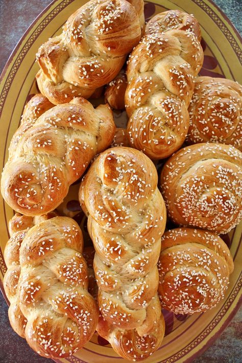 Armenian Dessert, Armenian Recipes, Easter Bread, Kebab Recipes, Flatbread Recipes, Sweet Bread, Middle Eastern Recipes, Bread Recipes Homemade, Bread Rolls