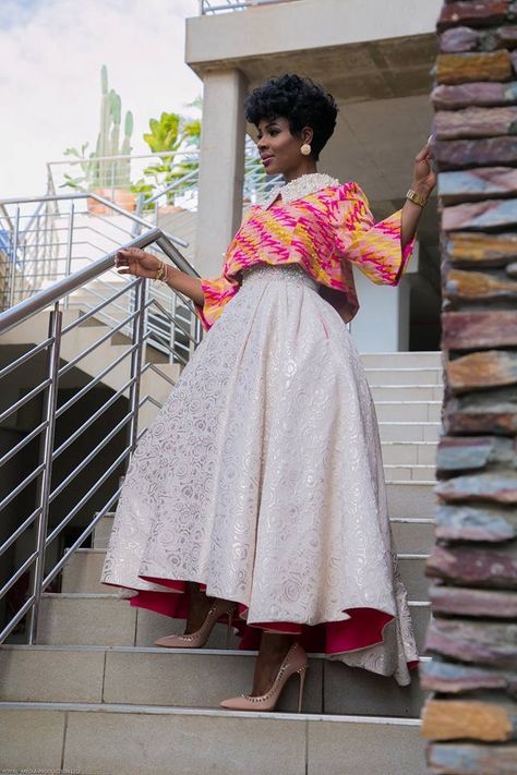 Empress Jamila, Elegant Style Women, African Attire For Men, Long African Dresses, African Print Skirt, Classy Gowns, African Print Dress Ankara, Short African Dresses, African Wear Dresses