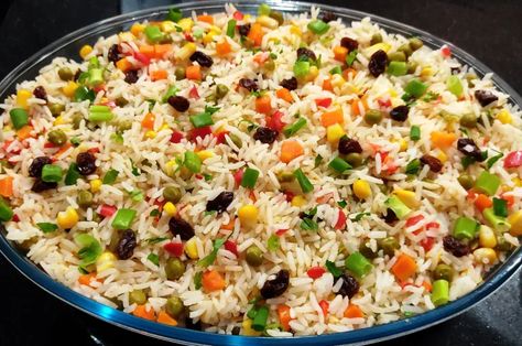 Arroz à grega para o natal. O melhor arroz de festa! | Porkworld Receitas Healthy Food Dishes, Personal Chef, Christmas Dinner, Rice Recipes, Fried Rice, Food Dishes, Macaroni And Cheese, Dinner Recipes, Food And Drink