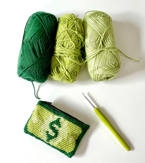 Never scramble for loose change again with this cute and practical crochet money pouch! Perfect for keeping your coins in check and your style on point 🧶💰 Pattern available on my Etsy Shop. Crochet Money Pouch, Crochet Zipper, Practical Crochet, Crochet Purse Pattern, Pouch Crochet, Crochet Green, Crochet 101, Money Pouch, Purse Pattern