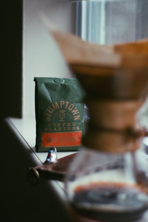 The most popular blend has clarity & complexity; Indonesia’s rich textures are balanced by the classic flavors of Latin America & Africa. Tasting notes of citrus and dark chocolate. Stumptown Coffee Roasters, Stumptown Coffee, Unique Corporate Gifts, Coffee Review, Bad Coffee, Medium Roast Coffee, Roasted Coffee Beans, Premium Coffee, Coffee Tasting