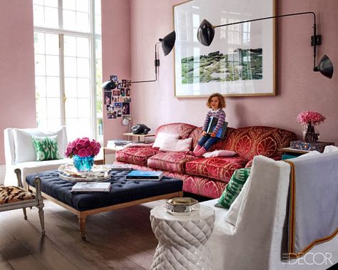 English Roll Arm Sofa, Pink Living Room, Rolled Arm Sofa, Pink Room, A Living Room, Pink Walls, My New Room, Elle Decor, Interior Inspiration