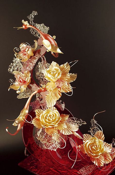 Sugar Showpiece by Chef Stephane Glacier Pulled Sugar Art, Sugar Showpiece, Sugar Sculpture, Chocolate Sculpture, Chocolate Showpiece, Chocolate Sculptures, Pastry School, Food Sculpture, Amazing Food Art