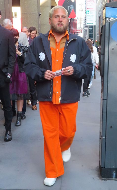 Jonah Hill Outfit, Jonah Hill Fashion, Jonah Hill Style, Black Men Fashion Urban, Jonah Hill, Resort Chic, Mens Outfit Inspiration, Mens Fashion Streetwear, Black Men Fashion