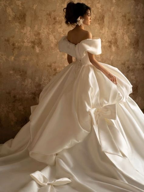 Off Shoulder Wedding Gown Princesses, Dramatic Ballgown Wedding Dress, Big Puffy Wedding Dresses Ball Gowns, Puffy Sleeve Wedding Dress Princesses, Fluffy Wedding Dress Princesses, Wedding Dresses Big Poofy Princesses, Wedding Dress Poofy Sleeves, Big Poofy Wedding Dress, English Wedding Dress