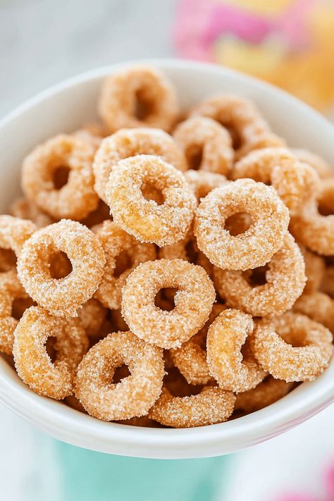 Mini Doughnut Hot Buttered Cheerios Cheerio Clusters, Honeynut Cheerio Recipes, Churro Snacks With Honey Comb Cereal, Mini Donut Cheerios, Mini Doughnut Hot Buttered Cheerios, Mini Donut Fried Cheerios, Chocolate Doughnuts, Oat Cereal, Mini Doughnuts