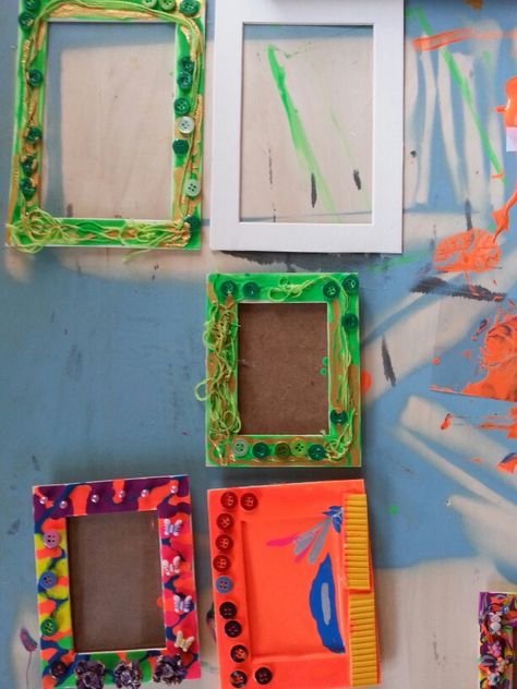 Home made picture frames from cardboard. Put some magnetic tape on the back and you have some lovely frames for pictures on your fridge Foam Picture Frames Diy, Frames For Pictures, Making Picture Frames, Magnetic Tape, Diy Picture Frames, Diy Frame, Summer Reading, Home Made, Photo Frame