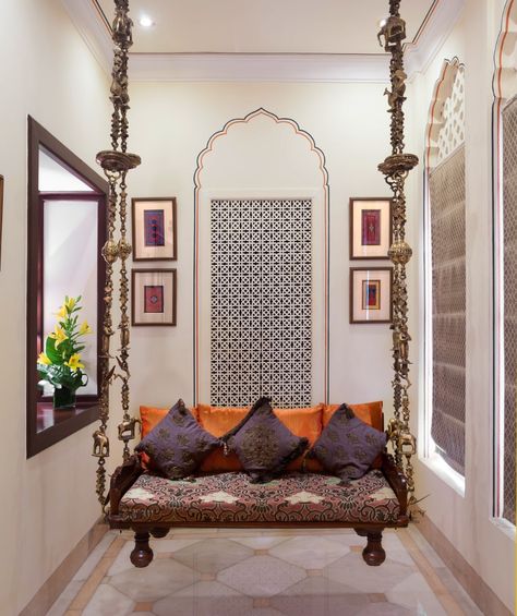 Pakistani Bedroom, Jai Mahal Palace Jaipur, Interior Design Indian, Indian Interior Design, Indian Room, Indian Room Decor, India Home Decor, Indian Living Rooms, Palace Interior