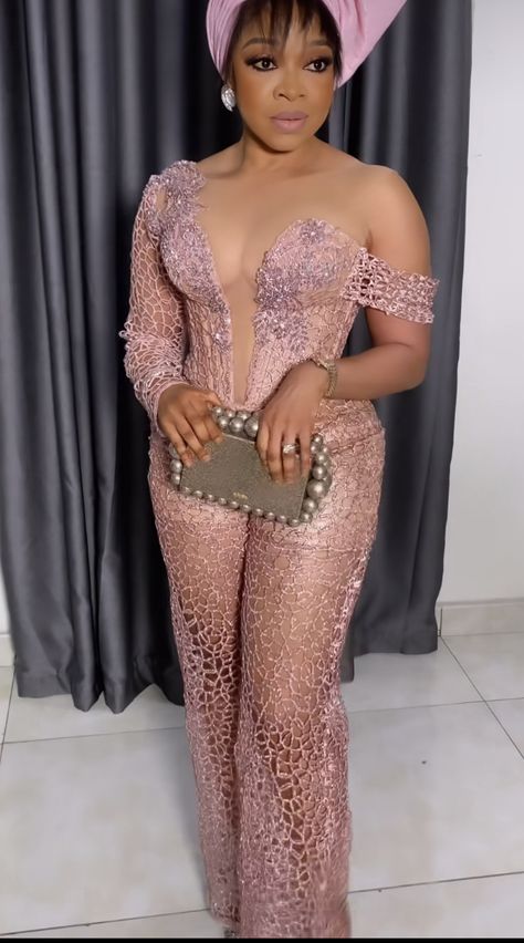 Lace Jumpsuit Asoebi, Asoebi Jumpsuit, Short Lace Gown Styles Aso Ebi, Ashoebi Gowns, Lace Gown Styles Aso Ebi, Trouser And Top For Ladies, Birthday Jumpsuit, Yt Ideas, Jumpsuit Lace