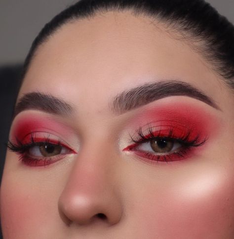 Bright Red Makeup Looks, Fun Red Eyeshadow Looks, Red Halo Eyeshadow, Red And White Christmas Makeup, Red Eyeshadow Looks For Prom, Red Makeup Blue Eyes, Red Eye Makeup Hooded Eyes, Red Eye Makeup Prom, Red Makeup Looks Aesthetic