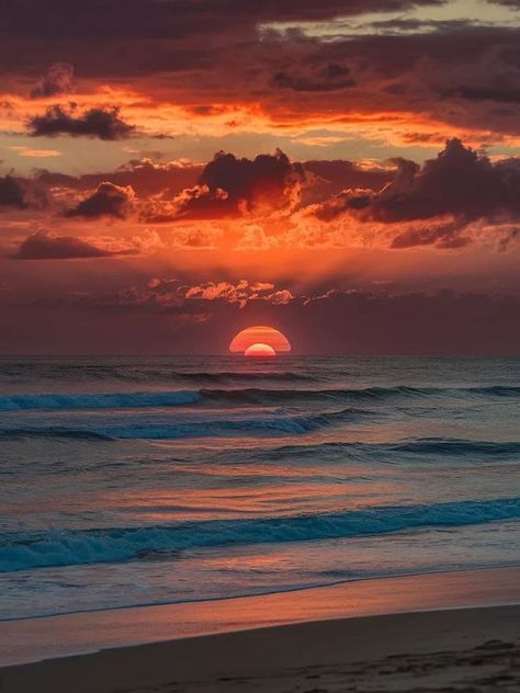 Sunrises And Sunsets | Breathtaking View | Facebook Beautiful Sky Pictures, Sunset Beach Pictures, Sunset Pretty, Sunrises And Sunsets, Sunrise Pictures, Sunset Rose, Beautiful Ocean Pictures, Ocean Pictures, Scenic Photography