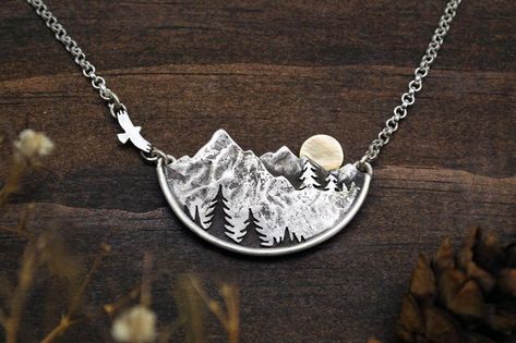 Adventure Awaits Mountain Landscape Necklace Gold Sun | Etsy Wanderlust Jewelry, Mountain Jewelry, Mountain Necklace, Nature Necklace, Mens Jewelry Necklace, Gold Sun, Wedding Party Jewelry, Design Minimalista, Mode Vintage