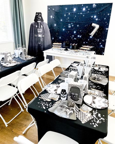 Darth Vader Birthday Party, Darth Vader Birthday, Darth Vader Party, Star Wars Party Decorations, Darth Vader Art, 11 Birthday, Star Wars Baby Shower, Star Wars Birthday Party, Star Wars Birthday