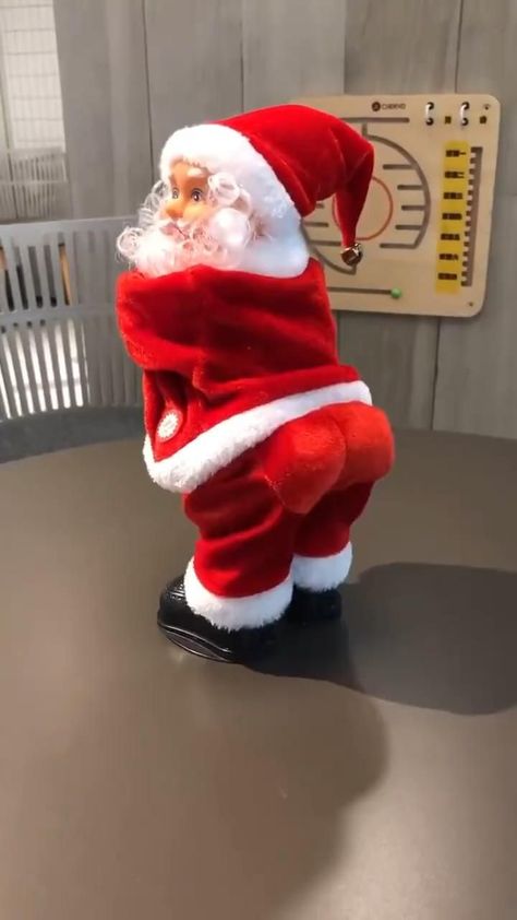 Merry Christmas Gif Images Funny, Santa Claus Dancing Videos, Merry Christmas Funny Videos, Santa Claus Videos, Merry Christmas Gif Videos, Merry Christmas Images Cute, Christmas Memes Humor, Merry Christmas Videos, Christmas Funny Pictures