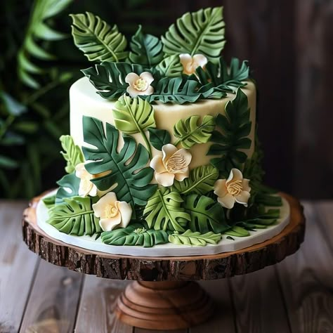 Leafy Cake Design, Plant Party Food, Plant Cake Design, Iguana Cake, Plant Themed Cake, Zoo Theme Cake, Plant Cakes Ideas, Cake With Leaves, Rainforest Cake