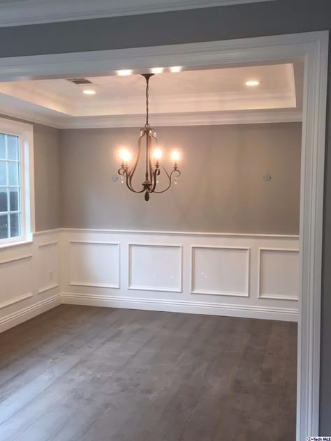 Waynes Coating Dining Room, Waynes Coating Ideas, Waynes Coating, درج السلم, Living Room Panelling, Dining Room Wainscoting, Wainscoting Styles, Dining Room Remodel, Hallway Designs