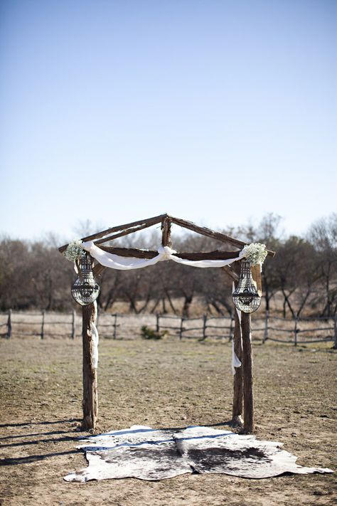 Western/Cowboy Rug Wedding Alter, Wedding Alter, Rug Wedding, Western Themed Wedding, Wedding Alters, Red Bouquet Wedding, Church Wedding Decorations, Rustic Western Decor, Dfw Wedding