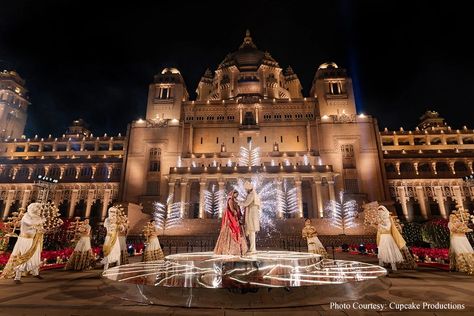 wedding ceremony bride groom candid moments romantic destination wedding photoshoot floral decor beautiful scenic set decoration, golden wedding picture wedding, indian wedding, indian royal wedding Indian Fort Wedding, Indian Castle Wedding, Indian Wedding Destination, Royal Wedding Decorations Indian, Indian Royal Palace, Indian Wedding Venue Decorations, Royal Indian Wedding Decor, Indian Palace Wedding, Varmala Ceremony