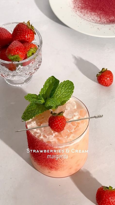 Kelly Pettit | Strawberries & Cream Margarita 🍓☁️ I had no idea that the mandarin cream marg recipe would be such a hit! Thank you for all of the love 🫶🏼… | Instagram Mandarin Cream Margarita, Strawberries And Cream Cocktail, Marg Recipe, Strawberry Garnish, Strawberry Cocktail, Small Spray Bottle, Edible Cocktails, Iced Drinks Recipes, Orange Extract