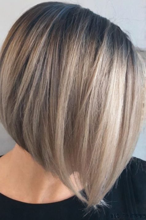 Short Sleek Reverse Bob Blond A Line Bob, Short Aline Bob, Reverse Bob Haircut, Inverted Bob Cuts, Reverse Bob, Inverted Bob Haircut, Short Angled Bobs, Inverted Bob Short, Aline Bob