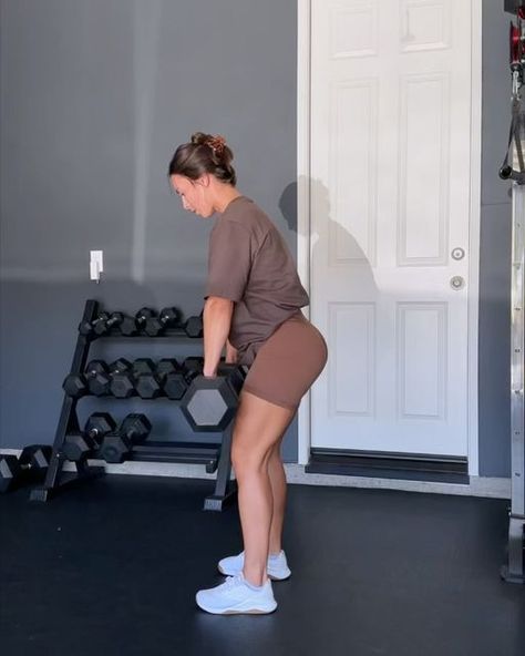 Alex Rice | Workouts on Instagram: "LEG DAY 🫡 dumbbell only!! Dumbbell workouts usually save time but that doesn’t mean that they are easy 😮‍💨 my legs were toastyyy 1a. 4 sets / 8 RDLs 2a. 3 sets / 6-8 (each) assisted step ups 3a. 3 sets / 10 DB sumo goblet squat 4a. 3 sets / 6-8 (each) DB walking lunges 5a. 3 sets / 15, 12, 10 (each) single leg hip thrust Straight from week 4 of the Elevate Challenge!Find more workouts over in my app, try for 7 days free!! ALEX for the pre workout and pr Alex Rice, Single Leg Hip Thrust, Walking Lunges, Step Ups, Dumbbell Workouts, Goblet Squat, Hip Thrust, Pre Workout, Leg Day