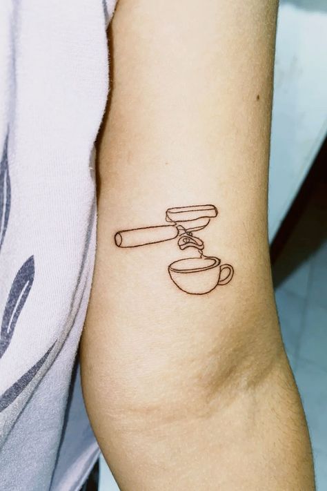 Espresso Machine Tattoo, Iced Coffee Tattoo Ideas, Small Coffee Tattoo, Barista Tattoo Ideas, Espresso Tattoo, Barista Tattoo, Latte Art Tattoo, Barista Life, Tattoo Fine Line